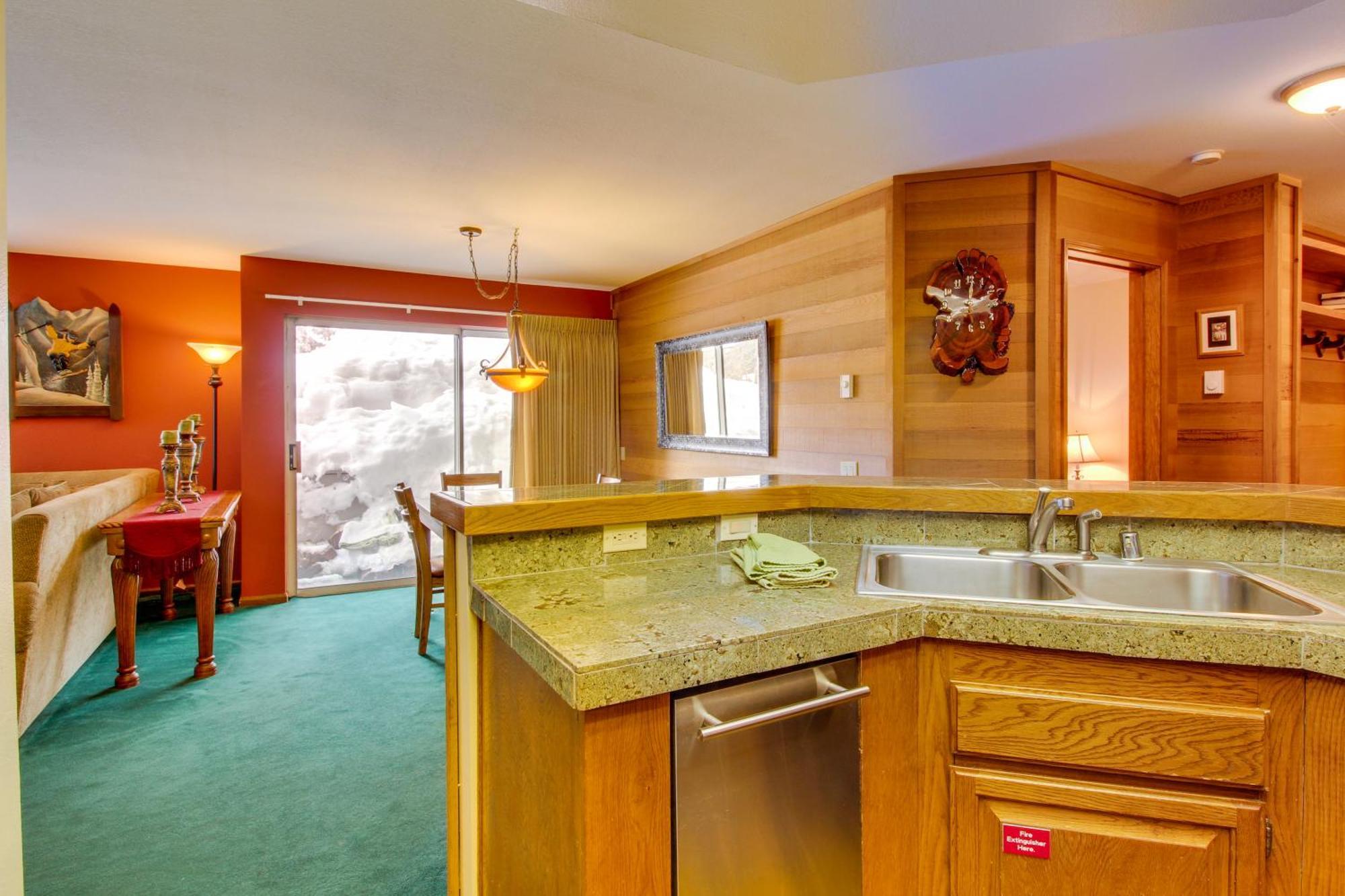 Sierra Megeve * Mammoth Lakes