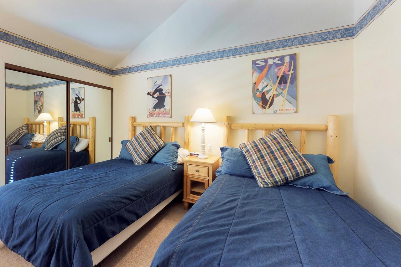 Sierra Megeve * Mammoth Lakes